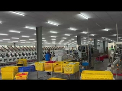 100% gesponnen polyesterdraad voor de naaibranche Gekleurd