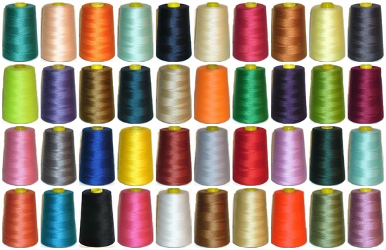 Op voorraad Groothandel Geverfd 100% polyestergarens met verschillende kleuren