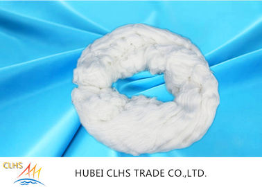Glanz oppervlak Polyester ring gesponnen garen 100 Polyester gesponnen garen