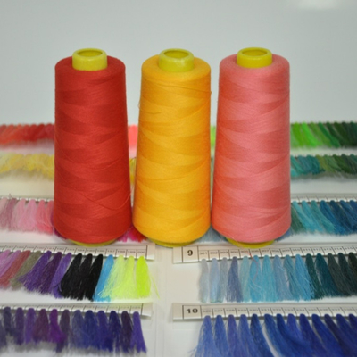 Polyester naalddraad 402 machine draad, 3000Yards verbinding Serging draad voor DIY naaldmachine