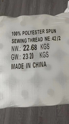 42/2 Ruw wit 100% polyester gesponnen garen voor naaddraad