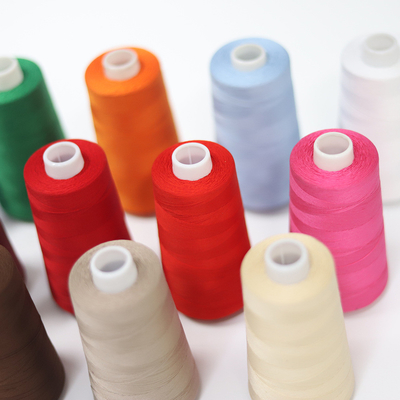 China Vervaardiger Verkoop Naalddraad Draden voor het naaien Goedkope prijs Polyester draad
