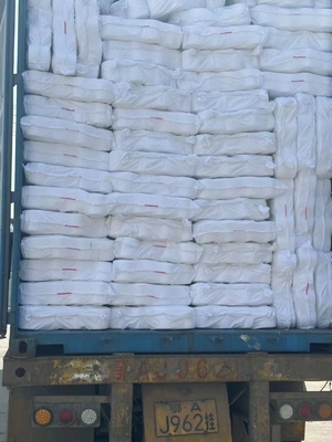 Gepersonaliseerde knobeloze polyester breigarens 30 / 1 Tel 100% puur polyester