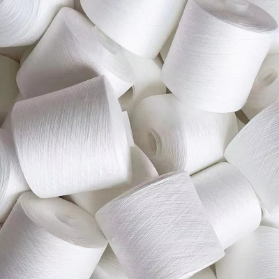 Fabriek goedkoop 40/2 40/3 100% gesponnen polyester garen kleurgaren voor draad