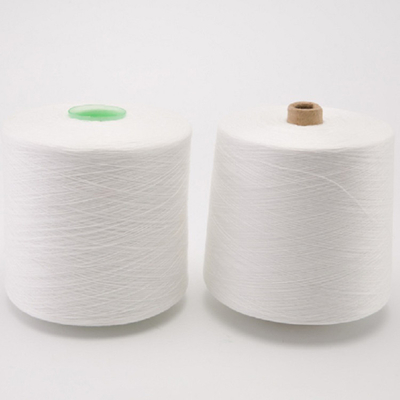 De ruwe Witte 100%-Polyester spon van de jaren '20jaren '30 van het Polyestergaren de jaren '60 van de jaren '40jaren '50 voor Naaiende Draad
