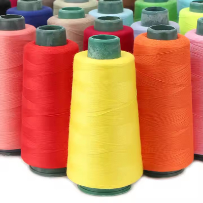 De geverfte Kern spon Polyester Naaiende Draad 20/2 20/3, Gouden Geweven Polyesterdraad
