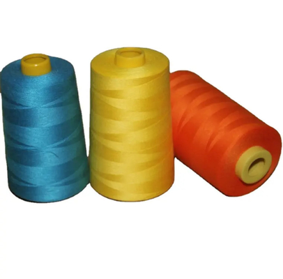 De goede Snelheid spon Polydraad 5000 Meters, Multikleur Gesponnen Polyester Naaiende Draad
